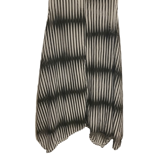 Surf Style | Black and White Contrast Stripe Swimsuit Cover-up Dress (Size XL) - Picture 14 of 16